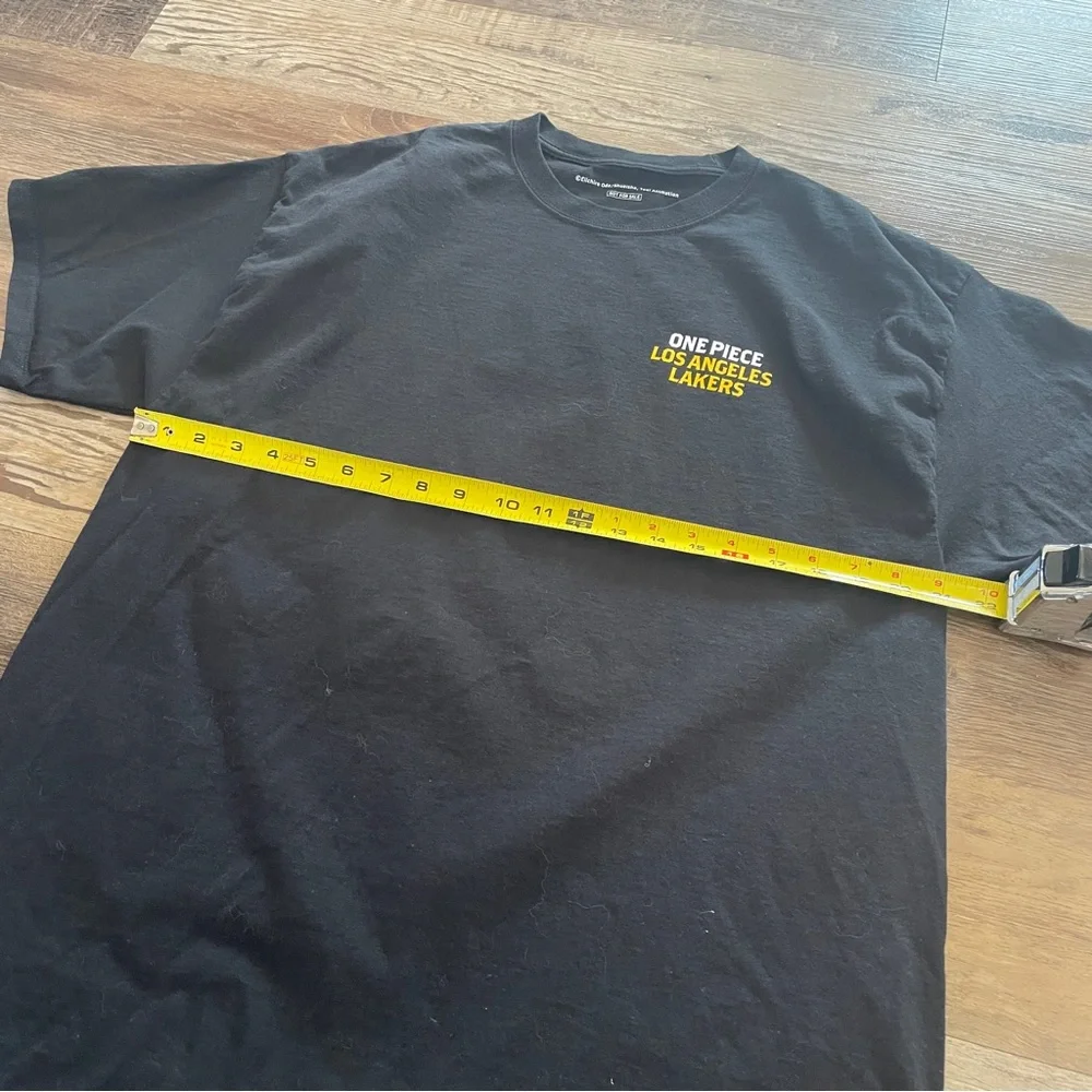 LA Lakers X One Piece Anime collab limited edition Luffy Dunk tshirt - Picture 3 of 5